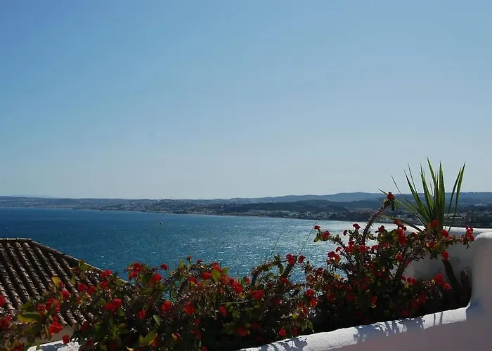 Sea Views 埃斯特波纳