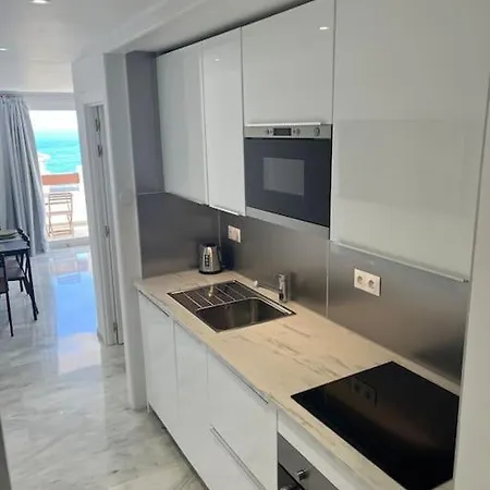 Apartment Sea Views *
