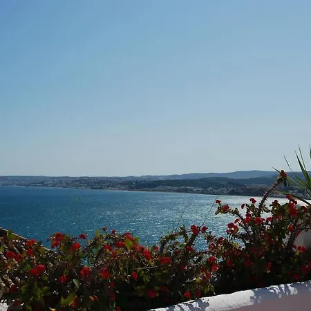 Sea Views إِستيبونا